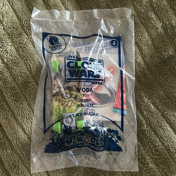 2010 McDonalds Happy Meal Toy Star Wars: The Clone Wars #4 Yoda Skateboard - Picture 3 of 5